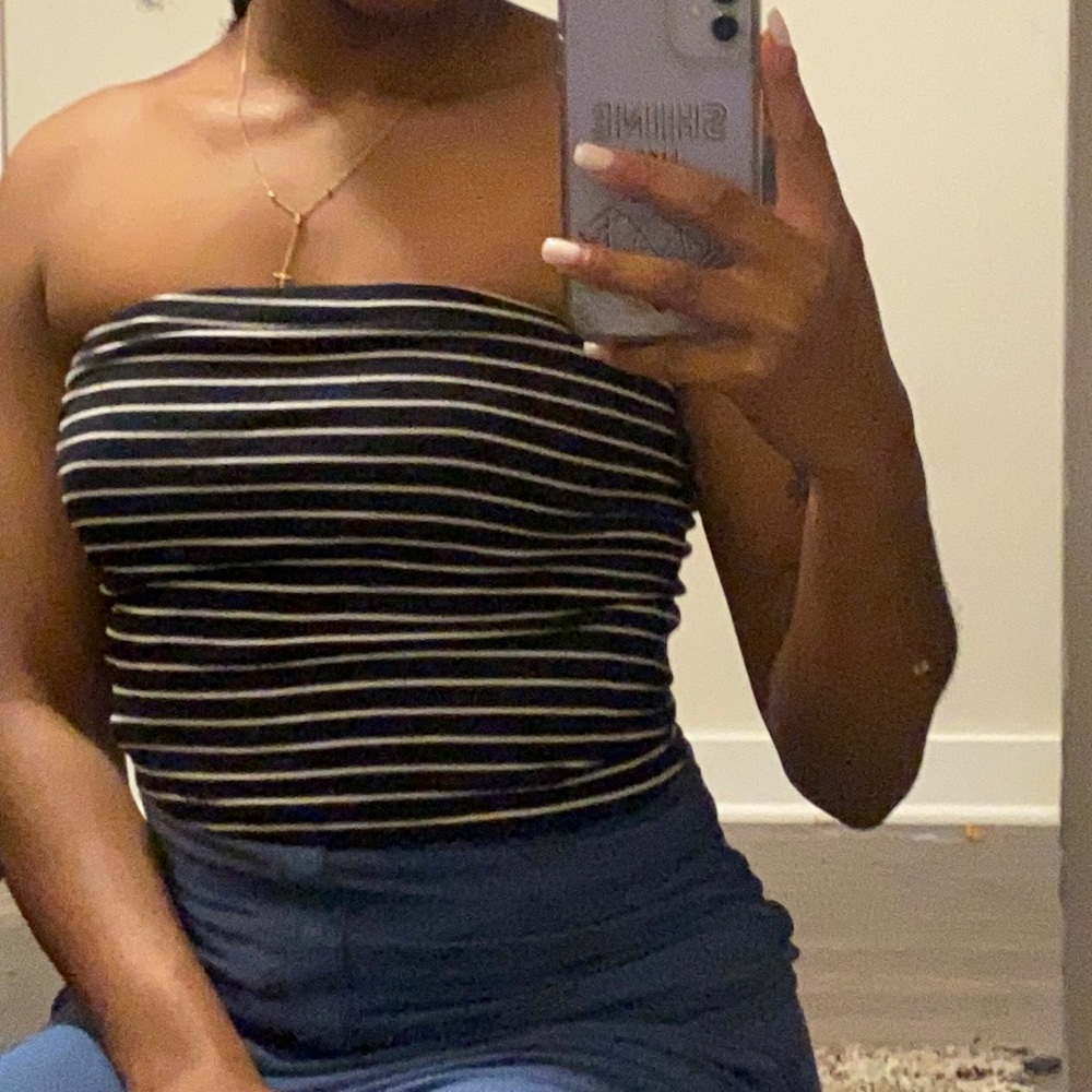 🧿Black n white strapless shirt 🖤